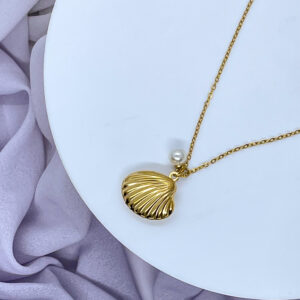Bahr Seashell Gold Necklace With Pearl Stainless
